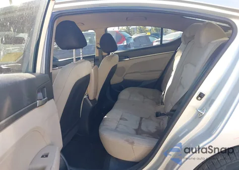 2017 Hyundai Elantra Se z USA, uszkodzony, nr VIN KMHD74LF6HU303949